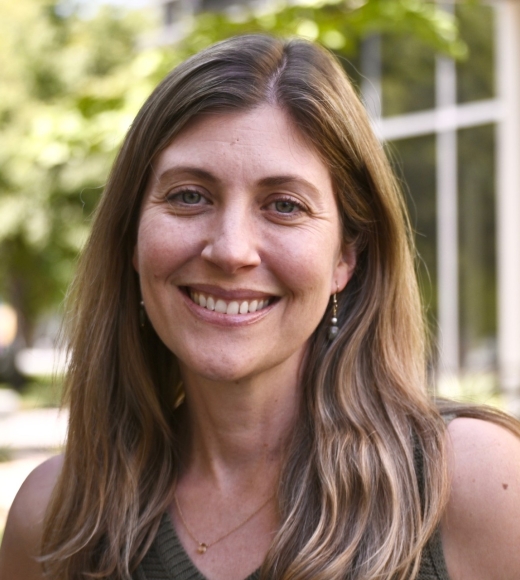 Jen Prahl headshot